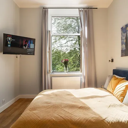 Alpari Wawel * كراكوفيا